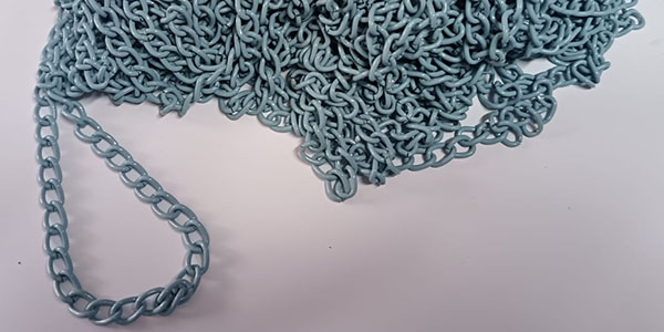 Chain, baby blue, sold per meter